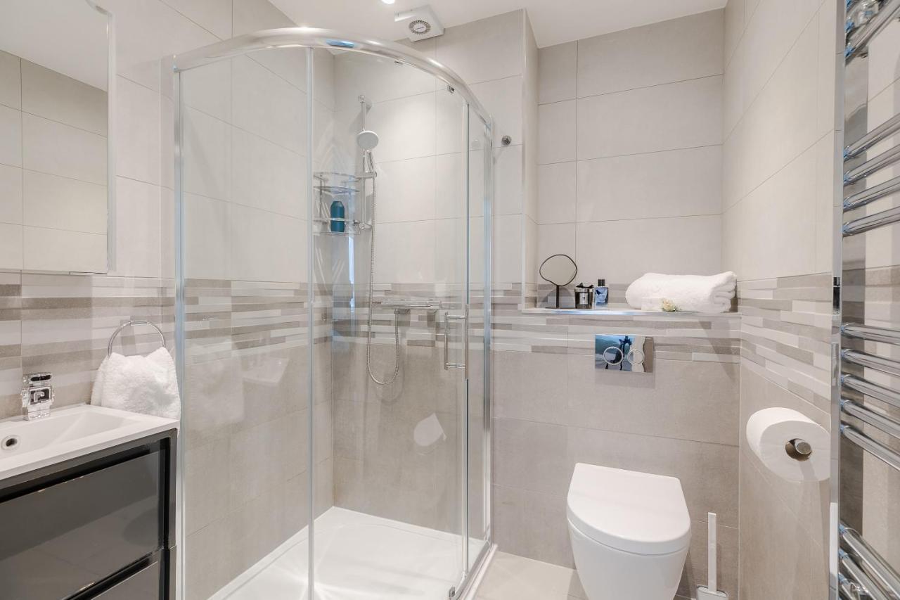 לונדון Notting Hill & Hyde Park Exclusive West-End Serene Designer Family Home 5Bed4Bath מראה חיצוני תמונה