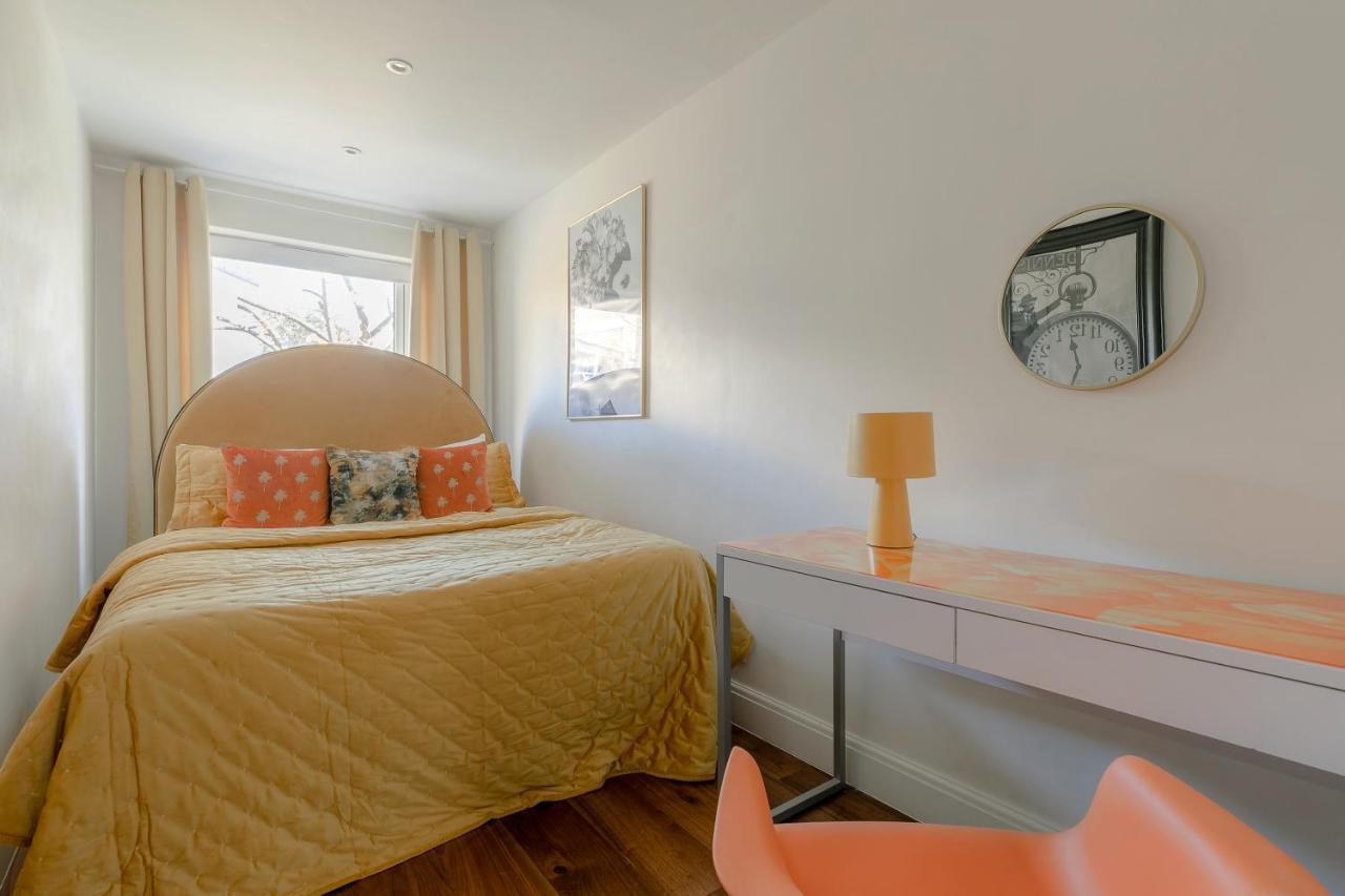 לונדון Notting Hill & Hyde Park Exclusive West-End Serene Designer Family Home 5Bed4Bath מראה חיצוני תמונה