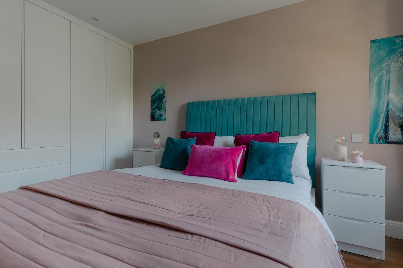 לונדון Notting Hill & Hyde Park Exclusive West-End Serene Designer Family Home 5Bed4Bath מראה חיצוני תמונה