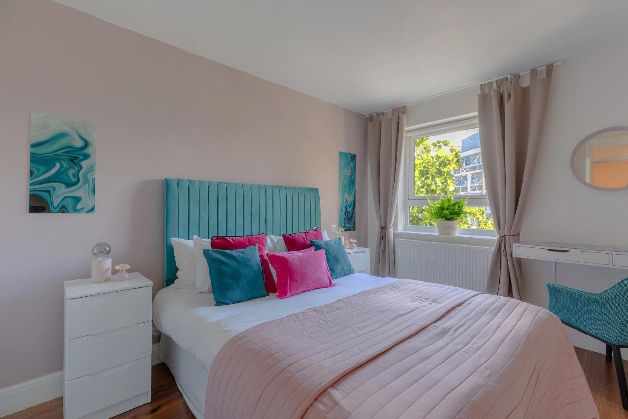 לונדון Notting Hill & Hyde Park Exclusive West-End Serene Designer Family Home 5Bed4Bath מראה חיצוני תמונה