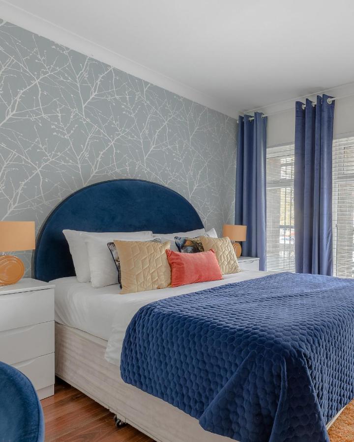 לונדון Notting Hill & Hyde Park Exclusive West-End Serene Designer Family Home 5Bed4Bath מראה חיצוני תמונה